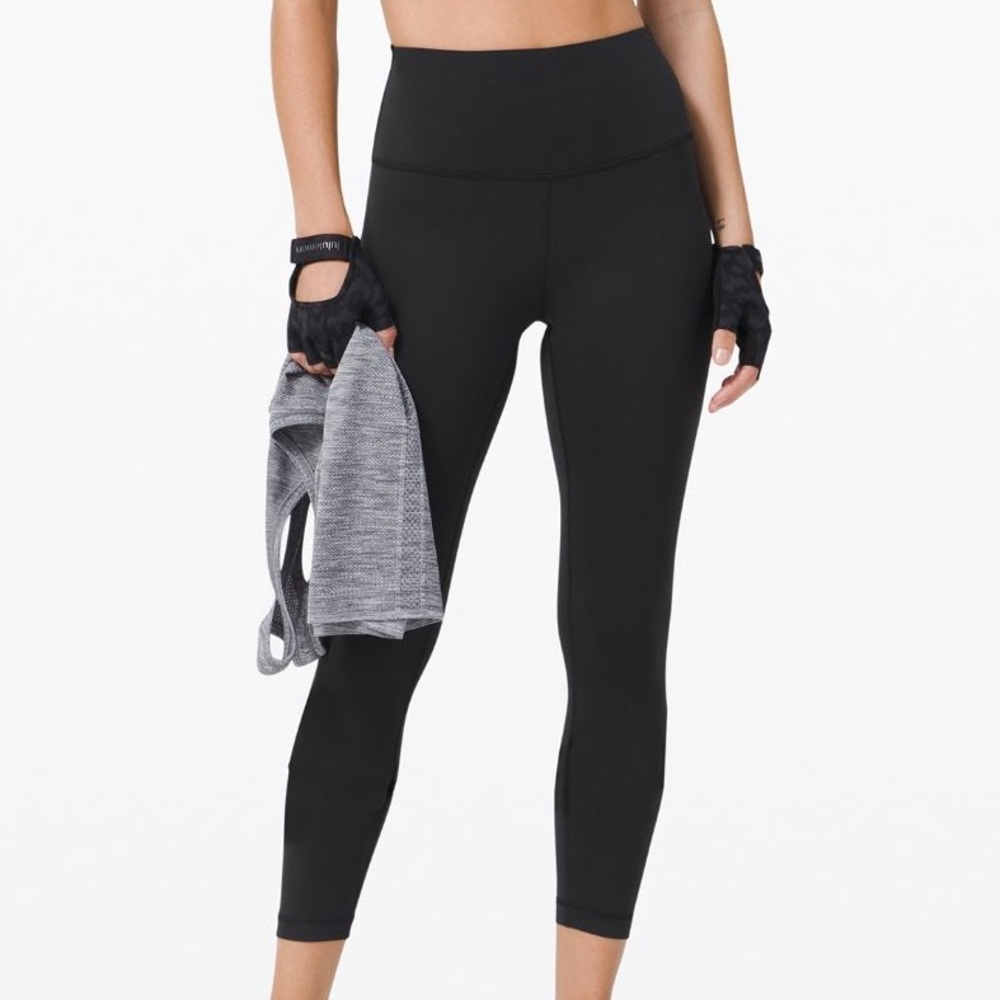 LULULEMON WUNDER TRAIN 25” SIZE 6 BLACK TIGHTS